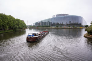 cargaison dépasse le Parlement Européen